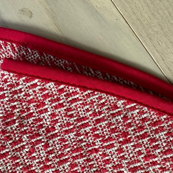 Target Wondershop Red/White Christmas Tree Skirt - Picture 3 of 7